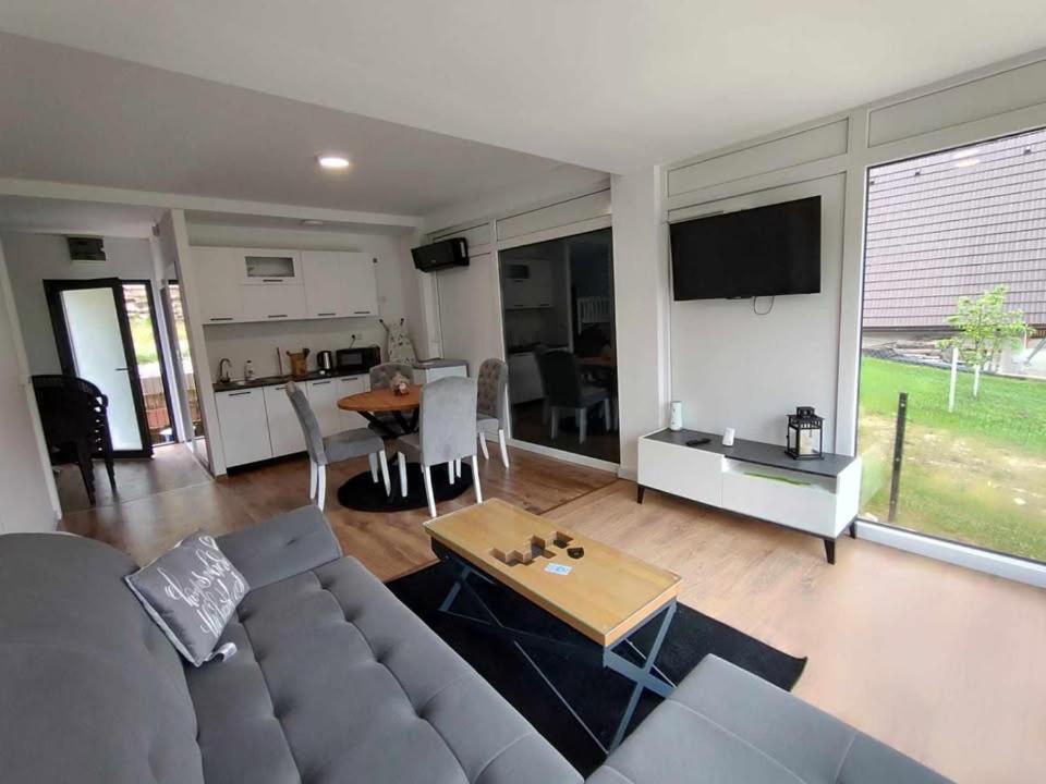 Apartament Japods Kingdom *
